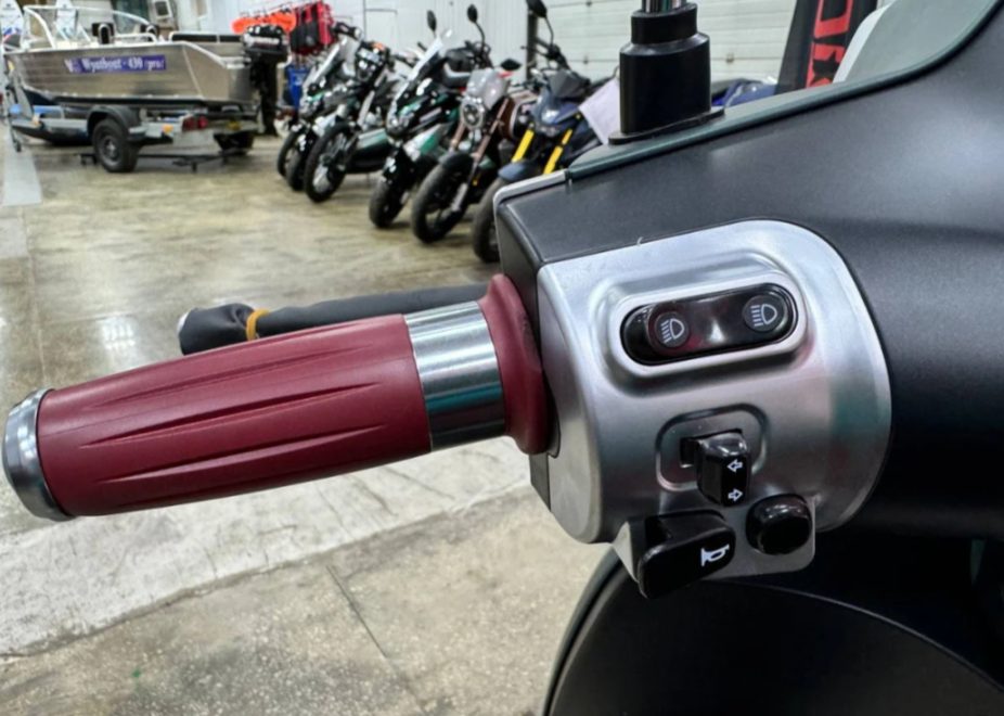 Скутер PROMAX Miami 240 (49) в Липецке