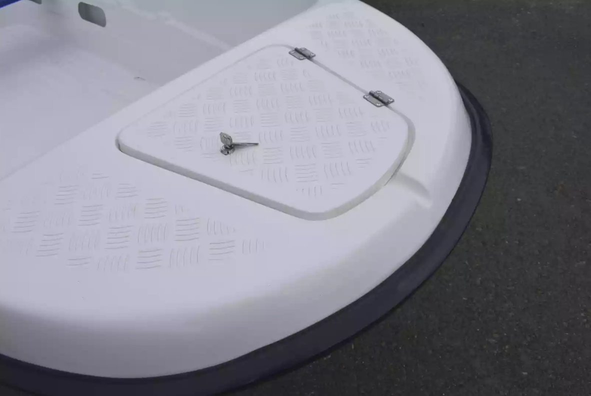 Стеклопластиковая лодка Пингвин New (тримаран) в Липецке