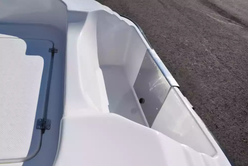 Стеклопластиковая лодка Пингвин (тримаран) в Липецке