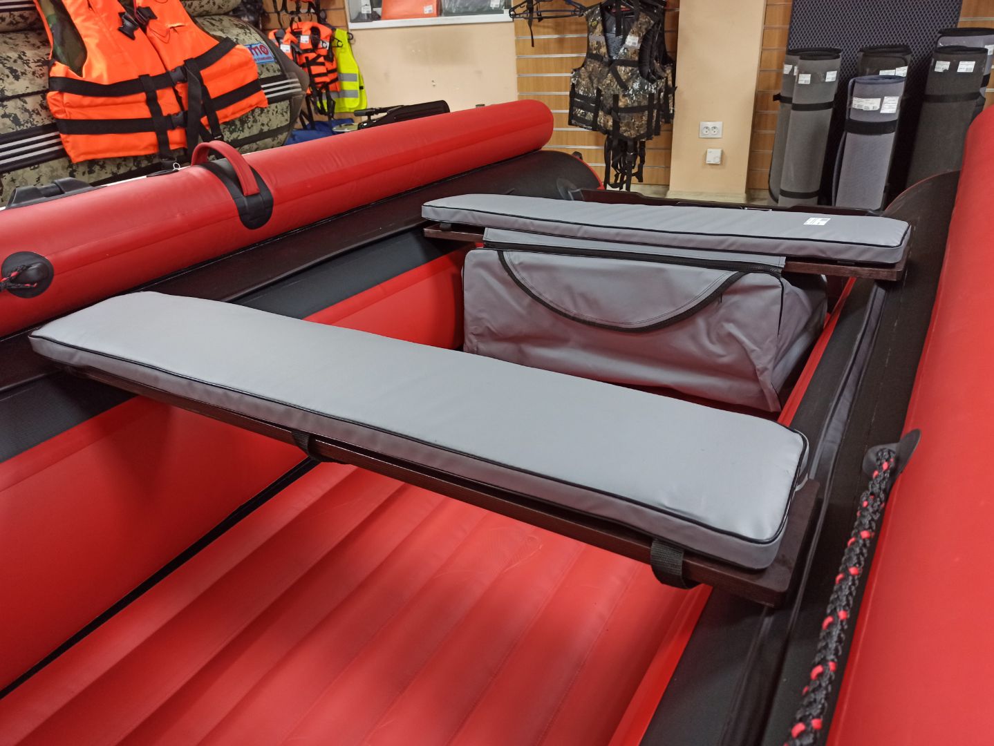 КОМПЛЕКТ МЯГКИХ НАКЛАДОК С СУМКОЙ ДЛЯ ЛОДОК 110Х20 СЕРЫЙ в Липецке