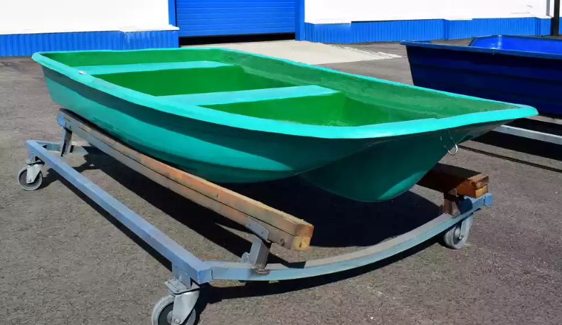 Стеклопластиковая лодка Старт (тримаран) в Липецке