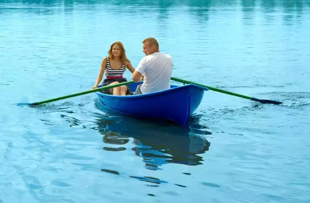 Стеклопластиковая лодка Дельфин в Липецке