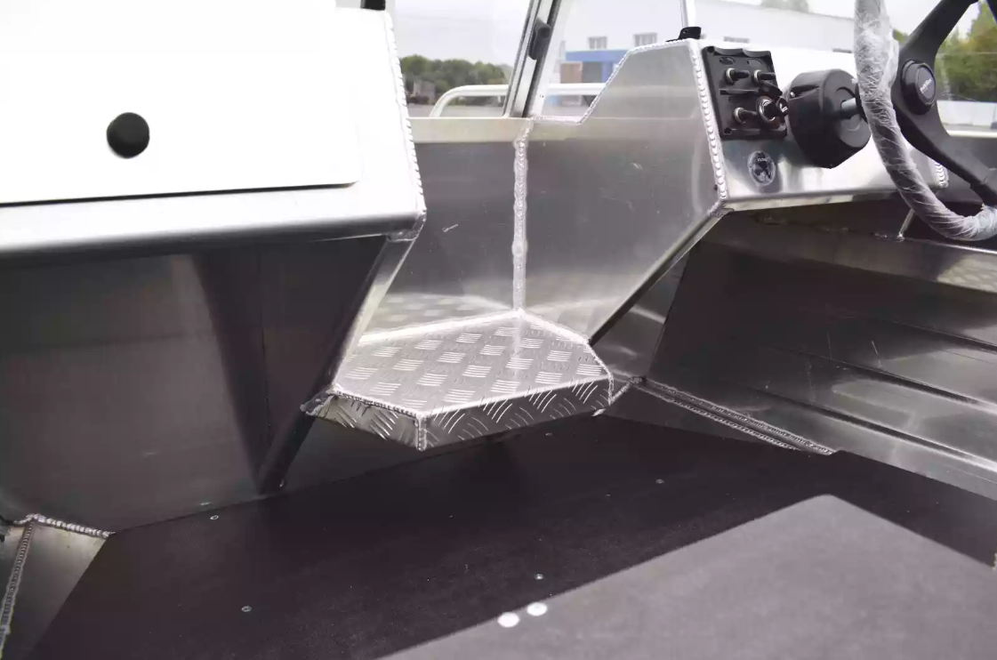 Алюминиевая лодка  Neman-400 PRO в Липецке