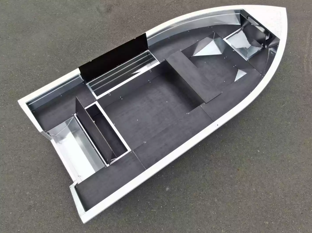 Алюминиевая лодка  Неман-420 в Липецке