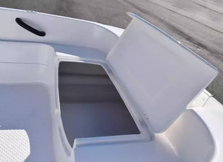 Стеклопластиковая лодка Пингвин (тримаран) в Липецке